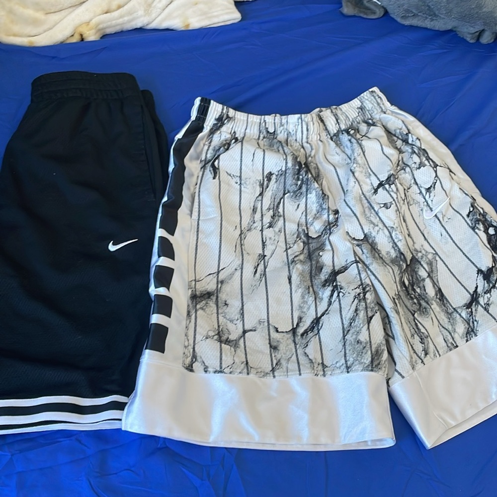 Nike basketball shorts for boys L - Picture 6 of 6